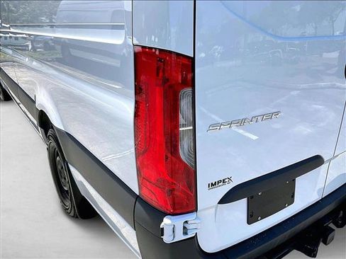 Used 2025 Mercedes-Benz Sprinter 2500 image 30