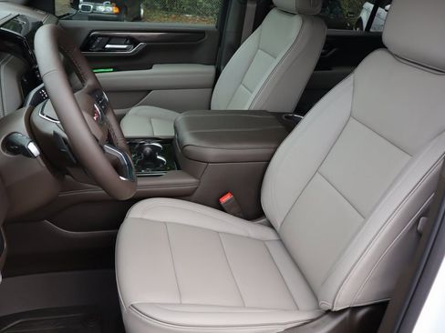 New 2026 GMC Yukon Elevation w/ LPO, Floor Liner Package image 11