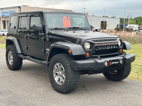 Used 2008 Jeep Wrangler Unlimited Sahara w/ Trailer Tow Group AWD/4WD image 1