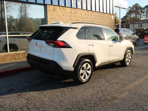 Used 2020 Toyota RAV4 LE image 5