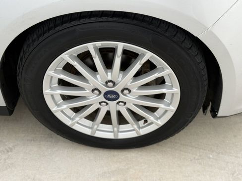 Used 2015 Ford C-MAX SE image 14