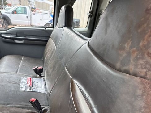 Used 2007 Ford F250 XL image 22