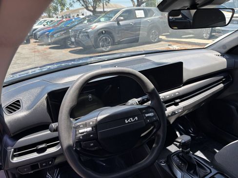 Used 2025 Kia K4 FWD image 33