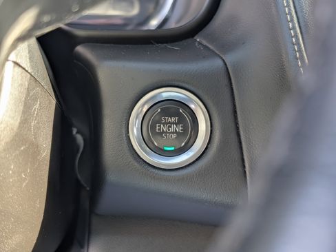 Used 2021 Chevrolet Suburban Z71 image 20