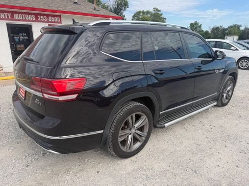 Used 2018 Volkswagen Atlas SEL w/ R-Line Package AWD/4WD image 3