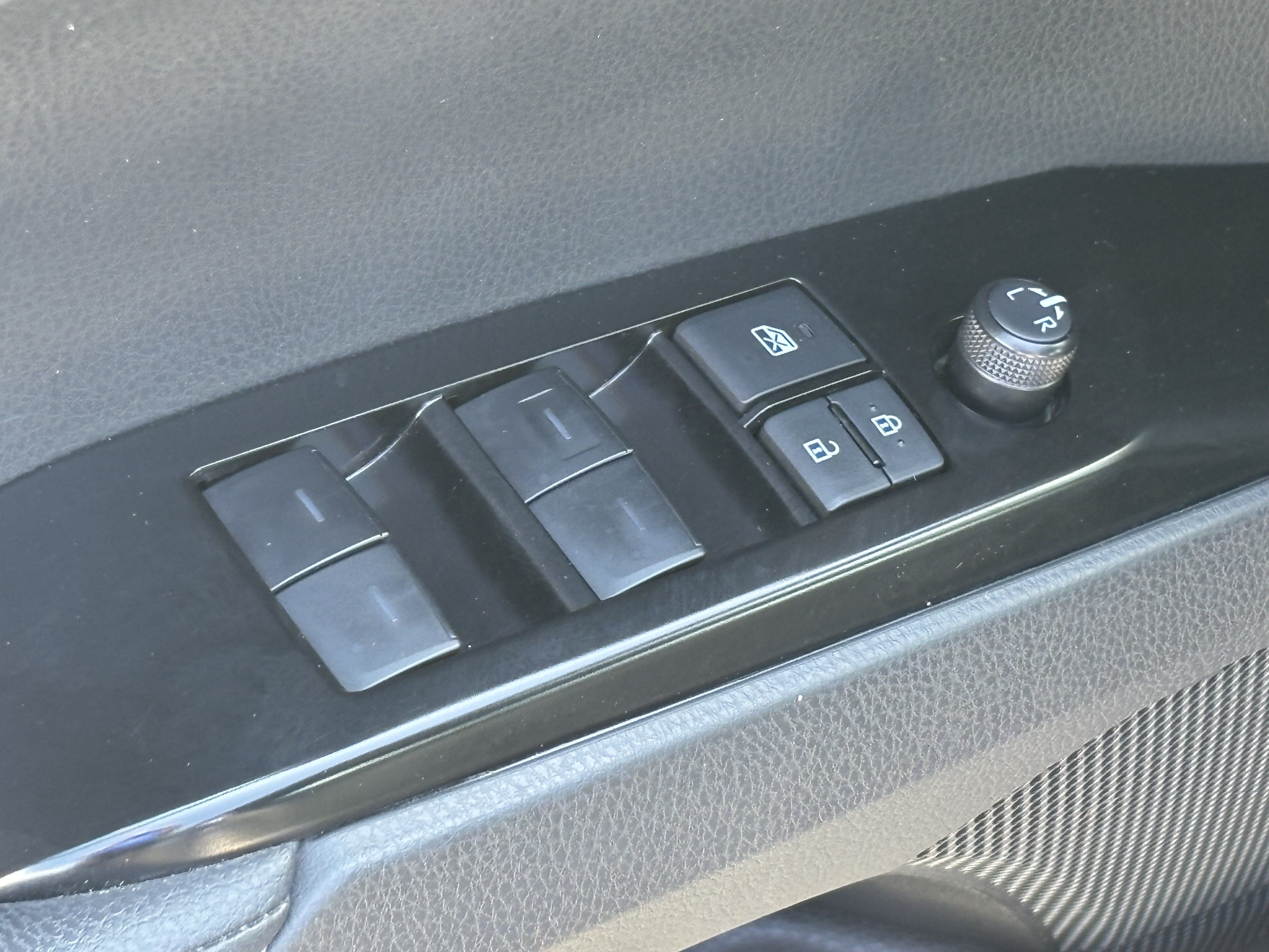Used 2025 Toyota Camry XSE FWD image 15