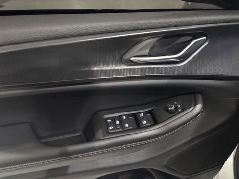 Used 2024 Jeep Grand Cherokee Altitude AWD/4WD image 16