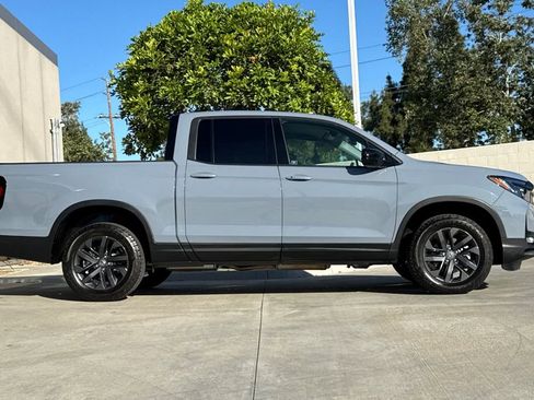 Certified 2025 Honda Ridgeline Sport image 6