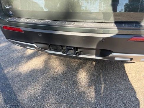 Used 2023 Ford Explorer XLT w/ Equipment Group 202A AWD/4WD image 15