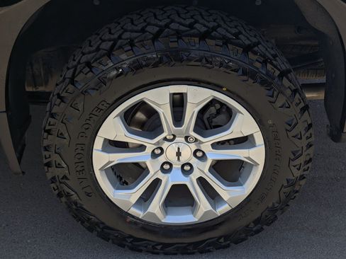 Used 2022 Chevrolet Silverado 1500 LTZ w/ LTZ Premium Package AWD/4WD image 7