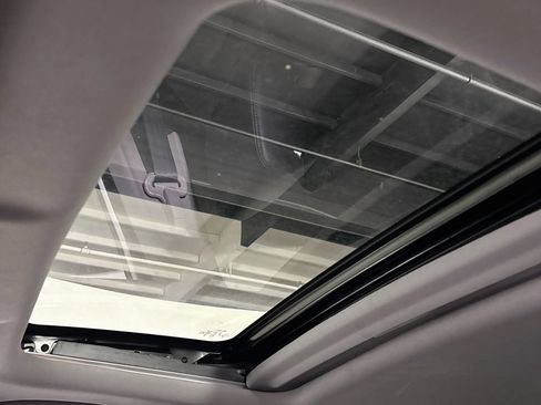 Used 2021 Honda CR-V Touring image 19