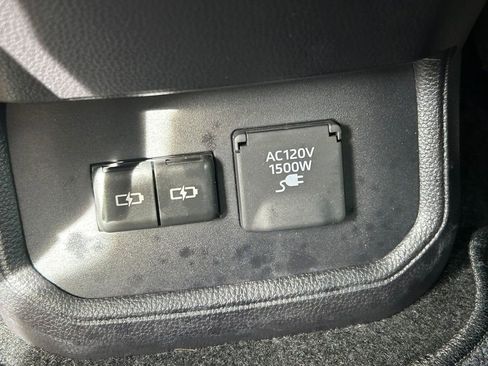 Used 2025 Toyota Highlander Platinum AWD/4WD image 27