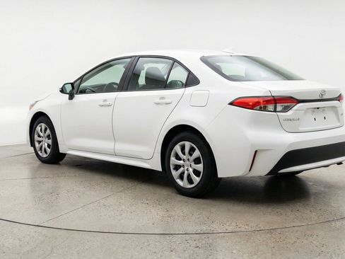 Used 2025 Toyota Corolla LE FWD image 6