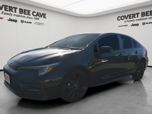 Used 2024 Toyota Corolla SE image 4