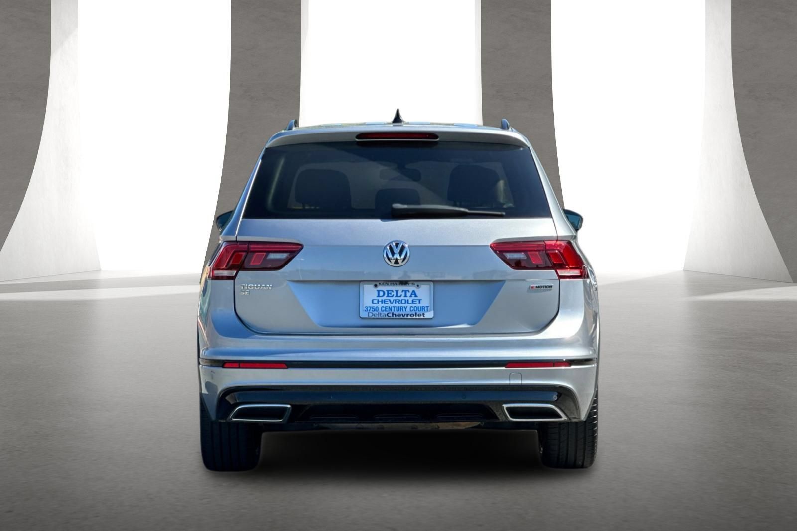 Used 2021 Volkswagen Tiguan SE R-Line AWD/4WD image 5
