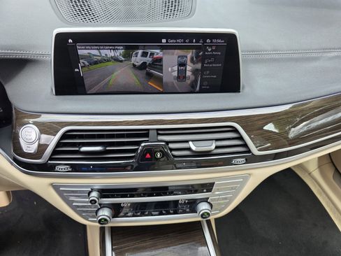 Used 2021 BMW 740i RWD image 23
