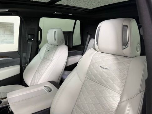New 2026 Cadillac Escalade Platinum Sport w/ LPO, ONYX Package AWD/4WD image 6