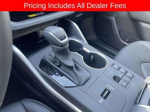 Used 2026 Toyota Highlander XLE AWD/4WD image 37
