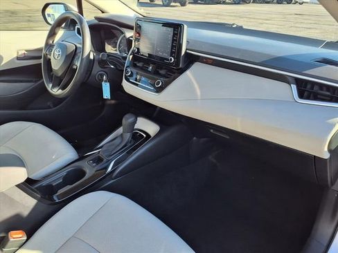 Used 2022 Toyota Corolla LE image 92