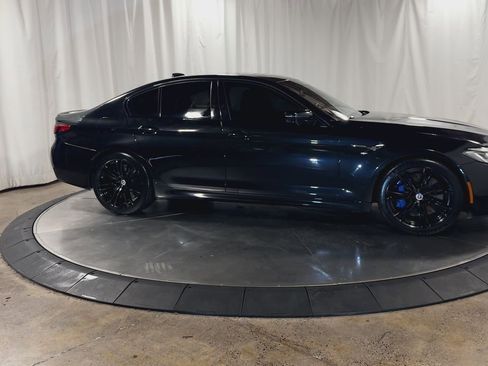 Used 2022 BMW M5 w/ Executive Package image 2