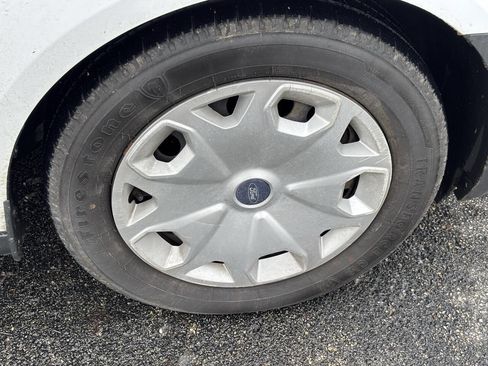 Used 2015 Ford Transit Connect XL image 12