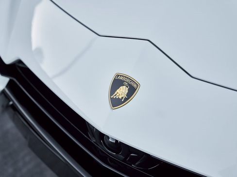 Used 2024 Lamborghini Urus S image 8