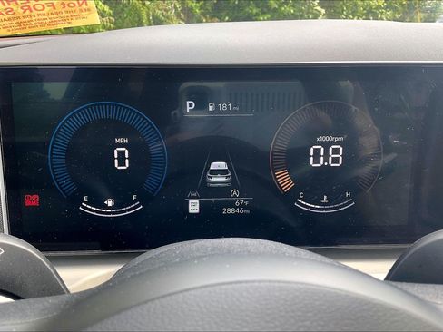 Used 2025 Hyundai Tucson SEL FWD image 19