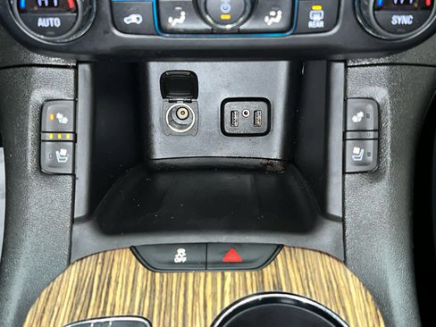 Used 2019 GMC Acadia Denali w/ Technology Package image 30