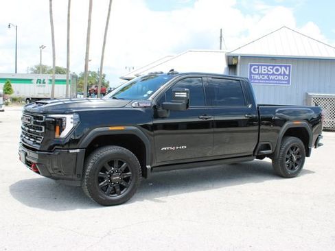 Used 2026 GMC Sierra 2500 AT4 w/ AT4 Premium Plus Package AWD/4WD image 5