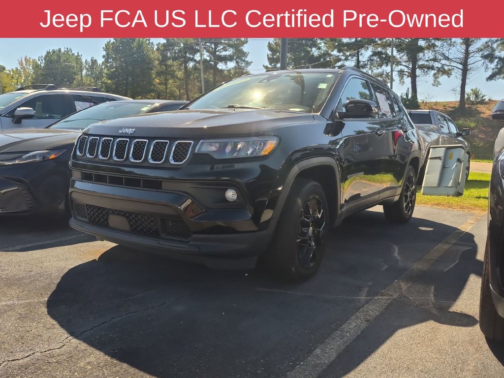 Used 2023 Jeep Compass Latitude AWD/4WD image 7