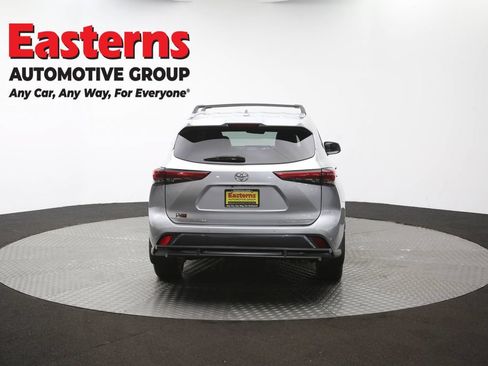 Used 2021 Toyota Highlander Limited AWD/4WD image 42