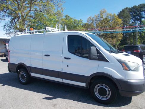 Used 2015 Ford Transit 250 130 Low Roof RWD image 16