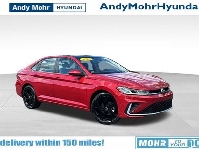 Used 2025 Volkswagen Jetta SE