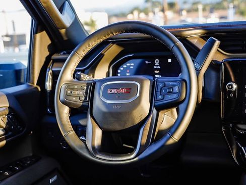 Used 2025 GMC Sierra 2500 AT4 image 18