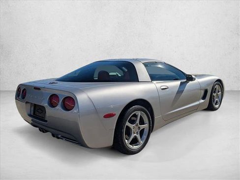 Used 2004 Chevrolet Corvette Coupe image 5