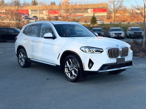 Certified 2024 BMW X3 xDrive30i w/ Premium Package w/ZPA image 9