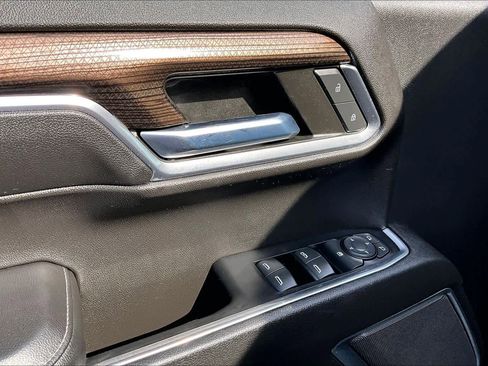 Used 2022 Chevrolet Silverado 1500 LT image 31