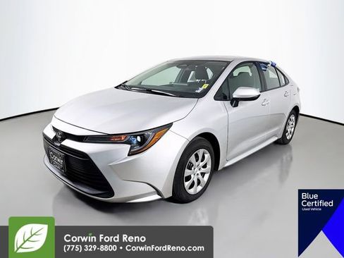 Used 2025 Toyota Corolla LE image 3