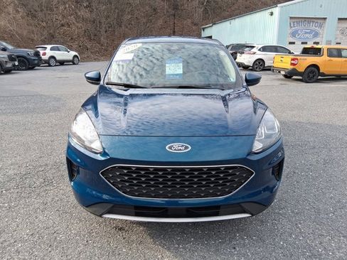 Certified 2020 Ford Escape SE image 2