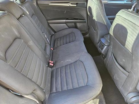 Used 2013 Ford Fusion SE image 17