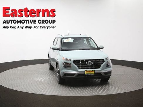 Used 2025 Hyundai Venue SEL FWD image 53