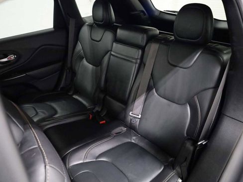 Used 2016 Jeep Cherokee Limited image 33