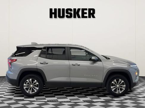 Certified 2025 Chevrolet Equinox LT AWD/4WD image 2