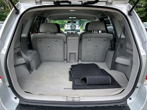 Used 2012 Toyota Highlander 4WD w/ Tech Pkg image 30