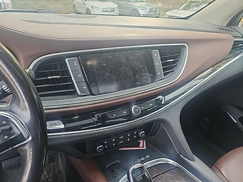 Used 2018 Buick Enclave Avenir w/ Avenir Technology Package image 9