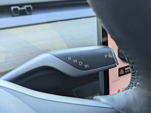 Used 2021 Tesla Model Y Performance image 12