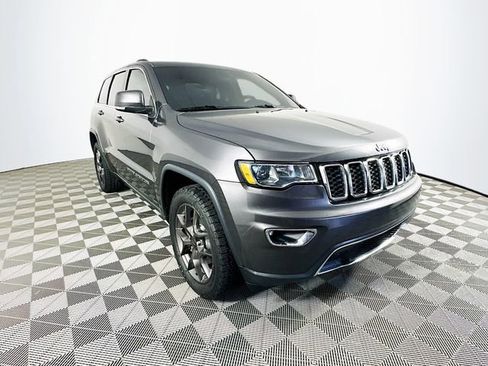 Used 2019 Jeep Grand Cherokee Limited AWD/4WD image 3