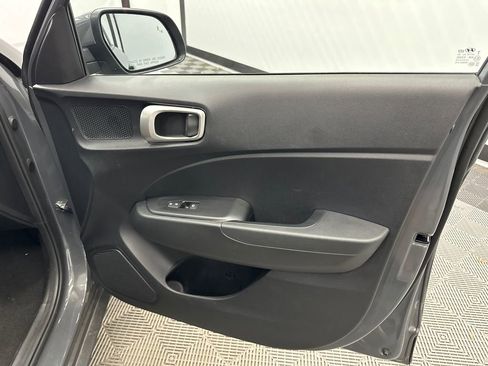 Used 2026 Hyundai Venue SEL FWD image 14