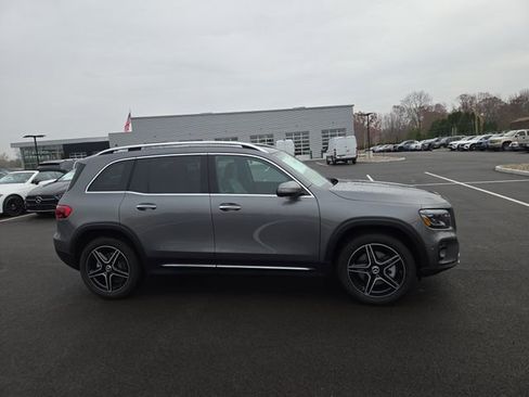 New 2026 Mercedes-Benz GLB 250 4MATIC image 2