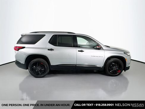 Used 2024 Chevrolet Traverse Premier w/ Redline Edition AWD/4WD image 4